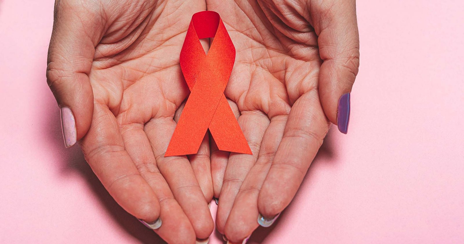 شعار مرض الإيدز.. تعبيرية عن أعراض مرض الإيدز - أعراض الإيدز