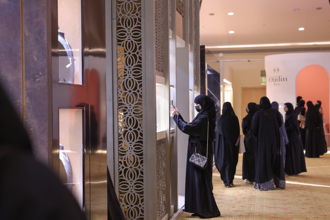 جواهر العالم