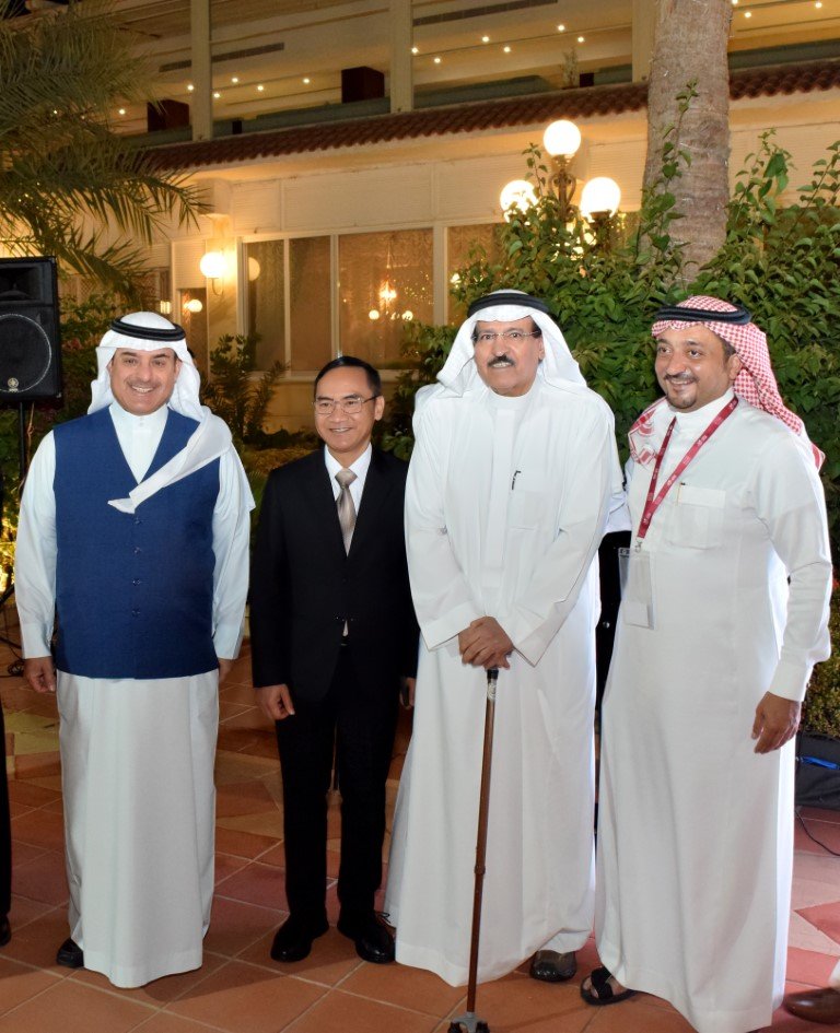 مجلس القناصل الفخريين