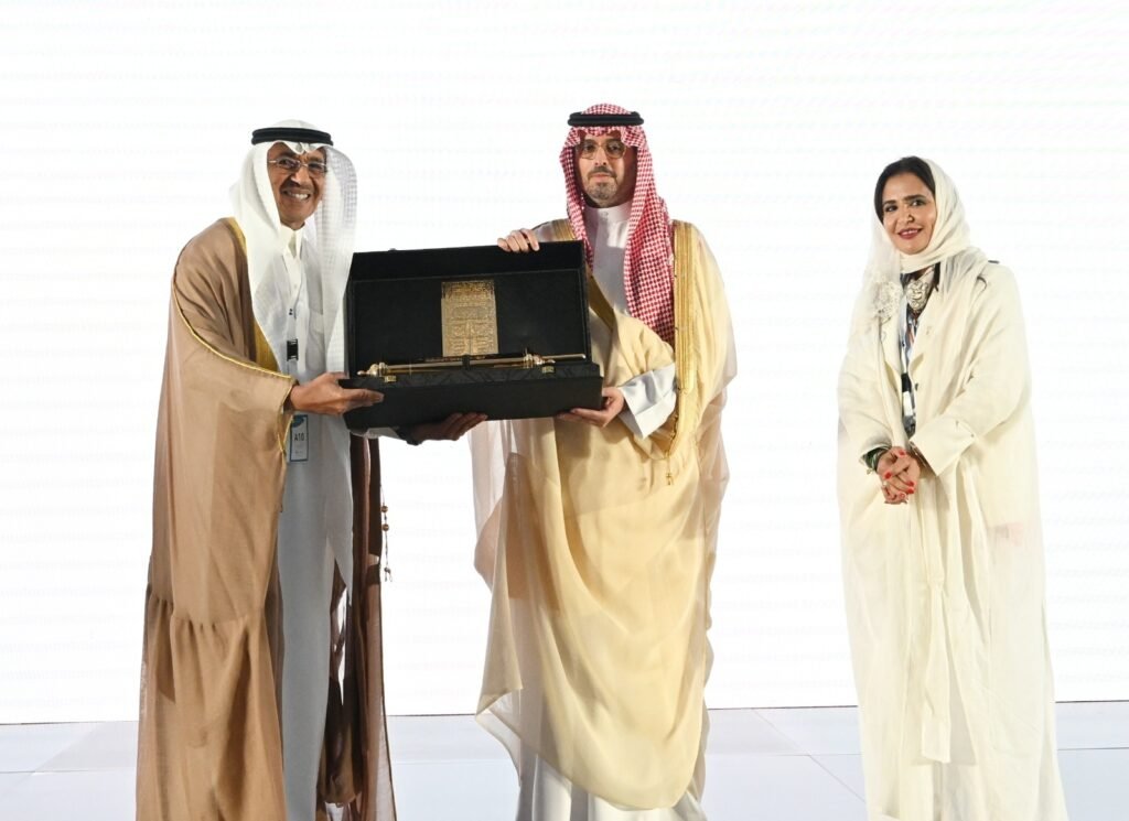 محافظ جدة,تدشين,كلية فقيه