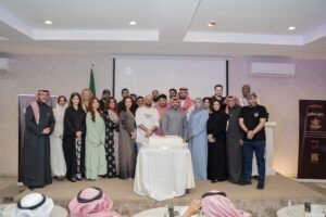العدسة الذهبية