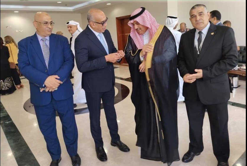 قنصل
