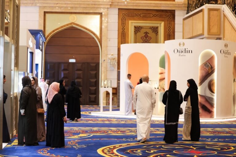 جواهر العالم